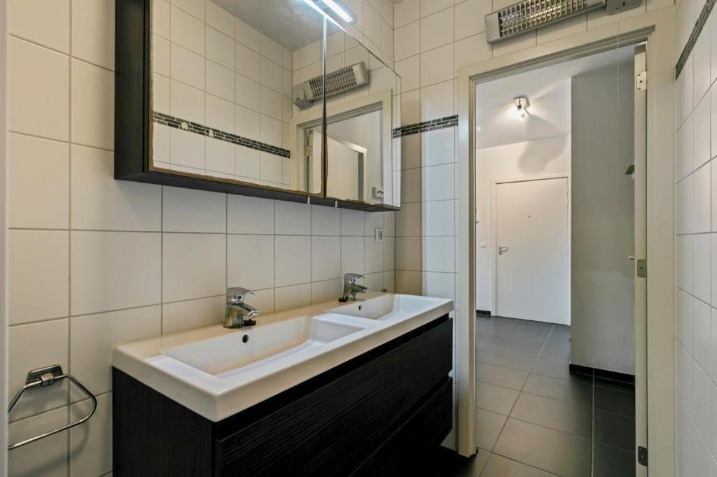 Apartment In Heart Of Brussel City With Balcony View Exterior foto